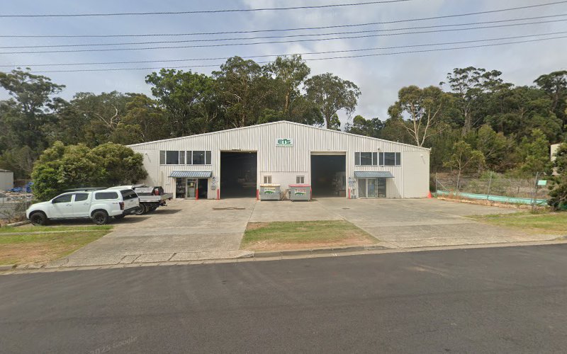 Tim's Timber Tree Service in Limeburners Creek